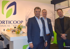 In de stand bij Horticoop Technical Services kwamen we Steven van Nieuwenhuijzen tegen, de CEO van investeringscoöperatie Horticoop. Naast hem Tom Zwijsen en Ben Hoogendoorn. 